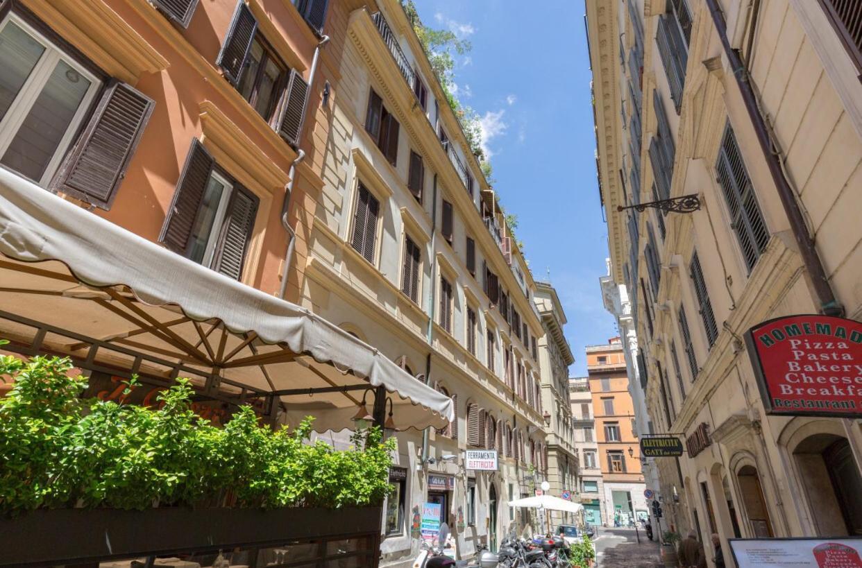 Апартаменты Piazza Barberini Рим Экстерьер фото